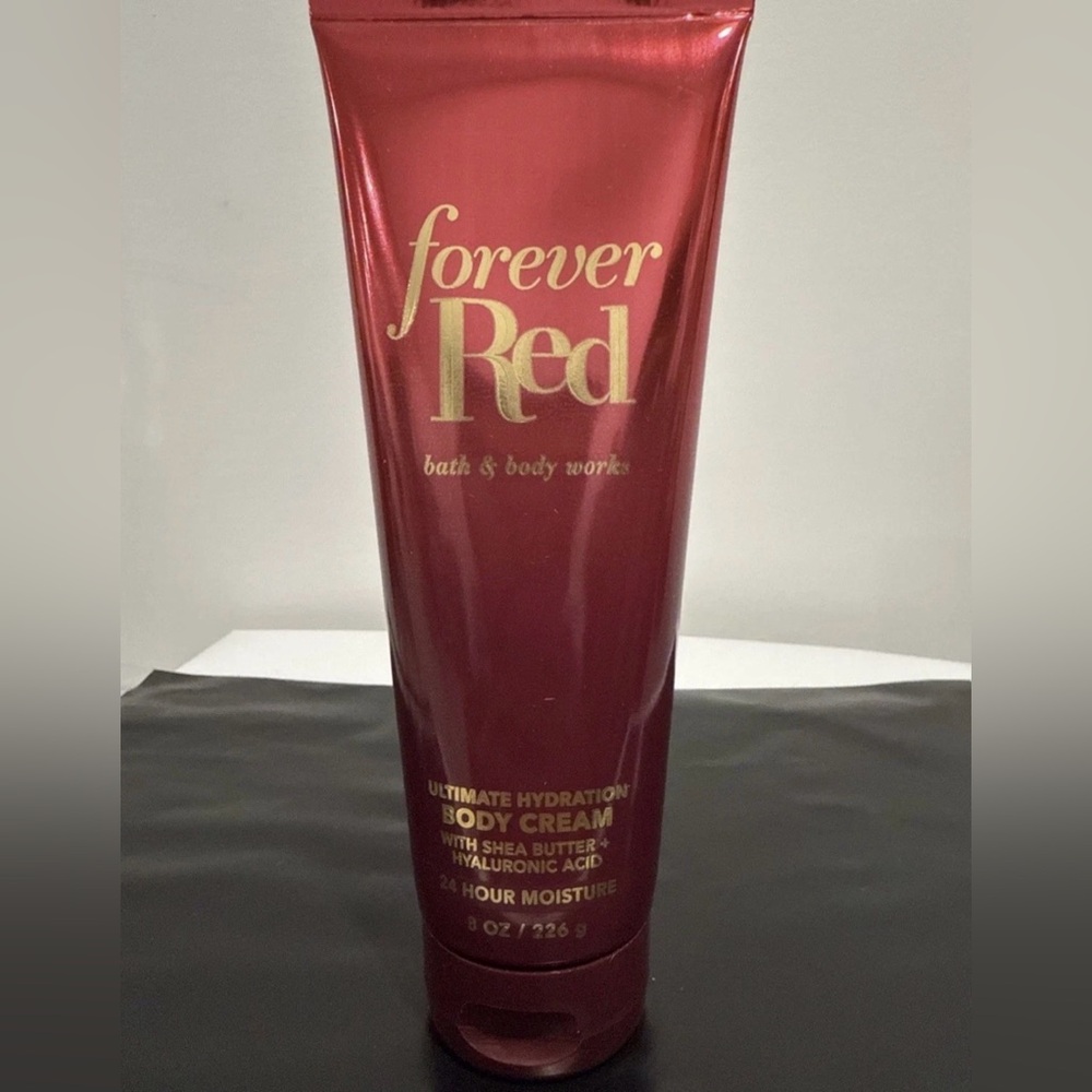 Bath & Body Works Forever Red Ultimate Hydration Body Cream